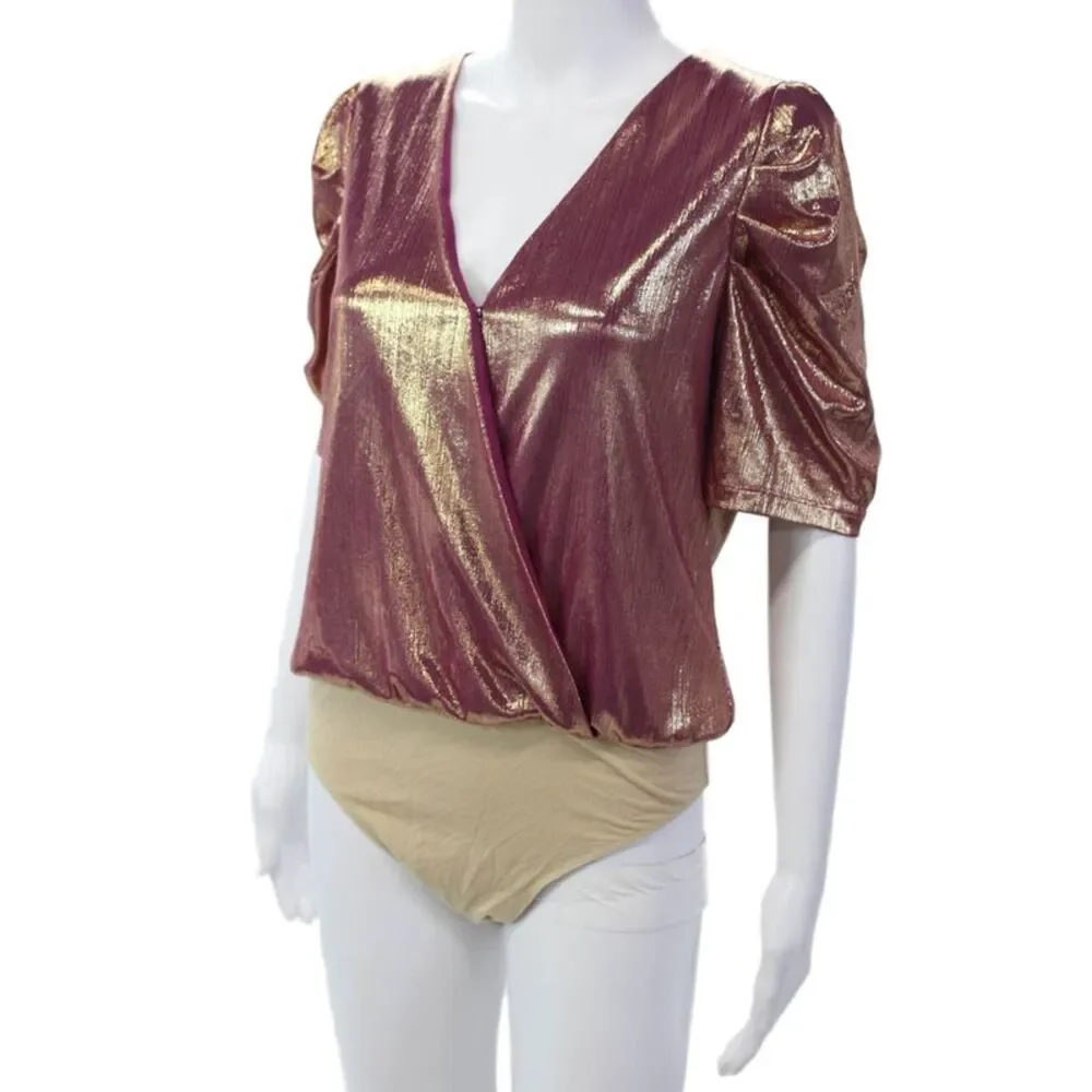 Wayf Womens Button Bottom Short Sleeve V Neck Metallic Bodysuit Pink Gold Small